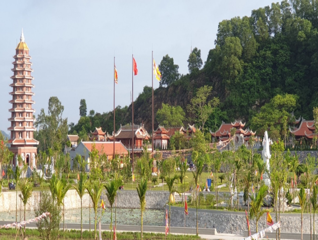 Lễ rót đồng đúc kim thân tôn tượng Đức Phật Di Lặc tại chùa Hổ Sơn